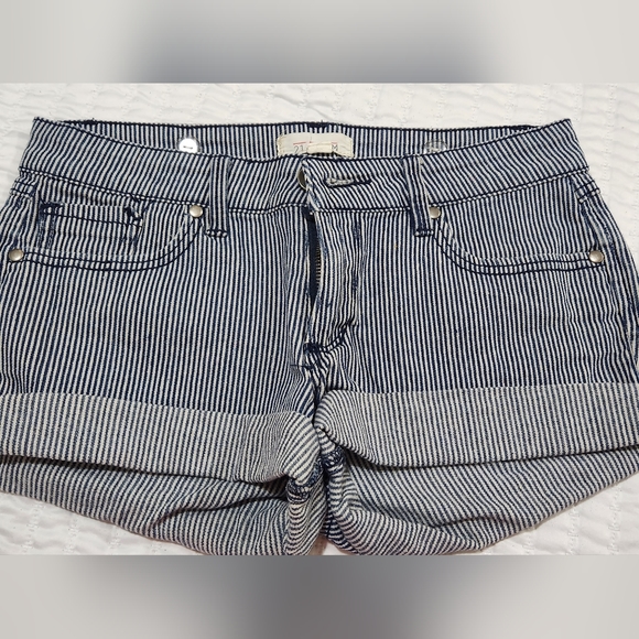 Forever 21 Stripe Denim Shorts Size 26 - Picture 5 of 13